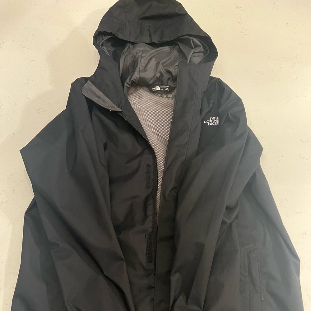 EUC The North face Hyvent hooded rain jacket